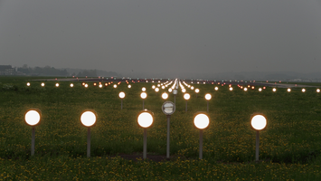 Lichter des Instrumentenlandesystems CAT III | © Linz Airport