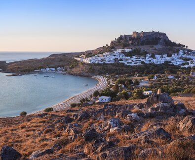 Blick über Lindos Stadt und Festung | © Envato elements