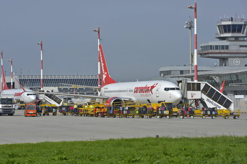 Corendon Maschine beim Beladen | © Linz Airport